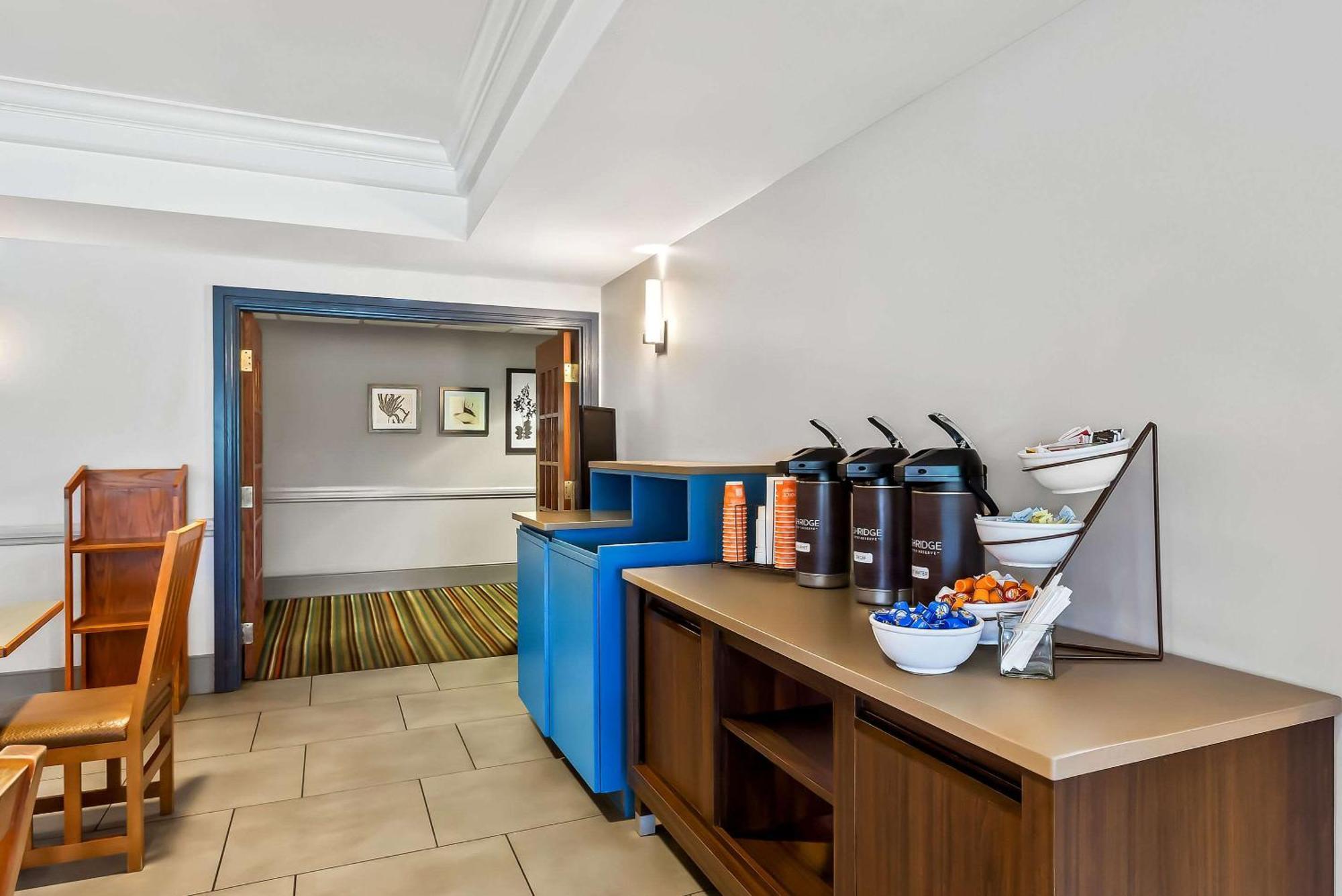Country Inn & Suites By Radisson, Portage, In 외부 사진