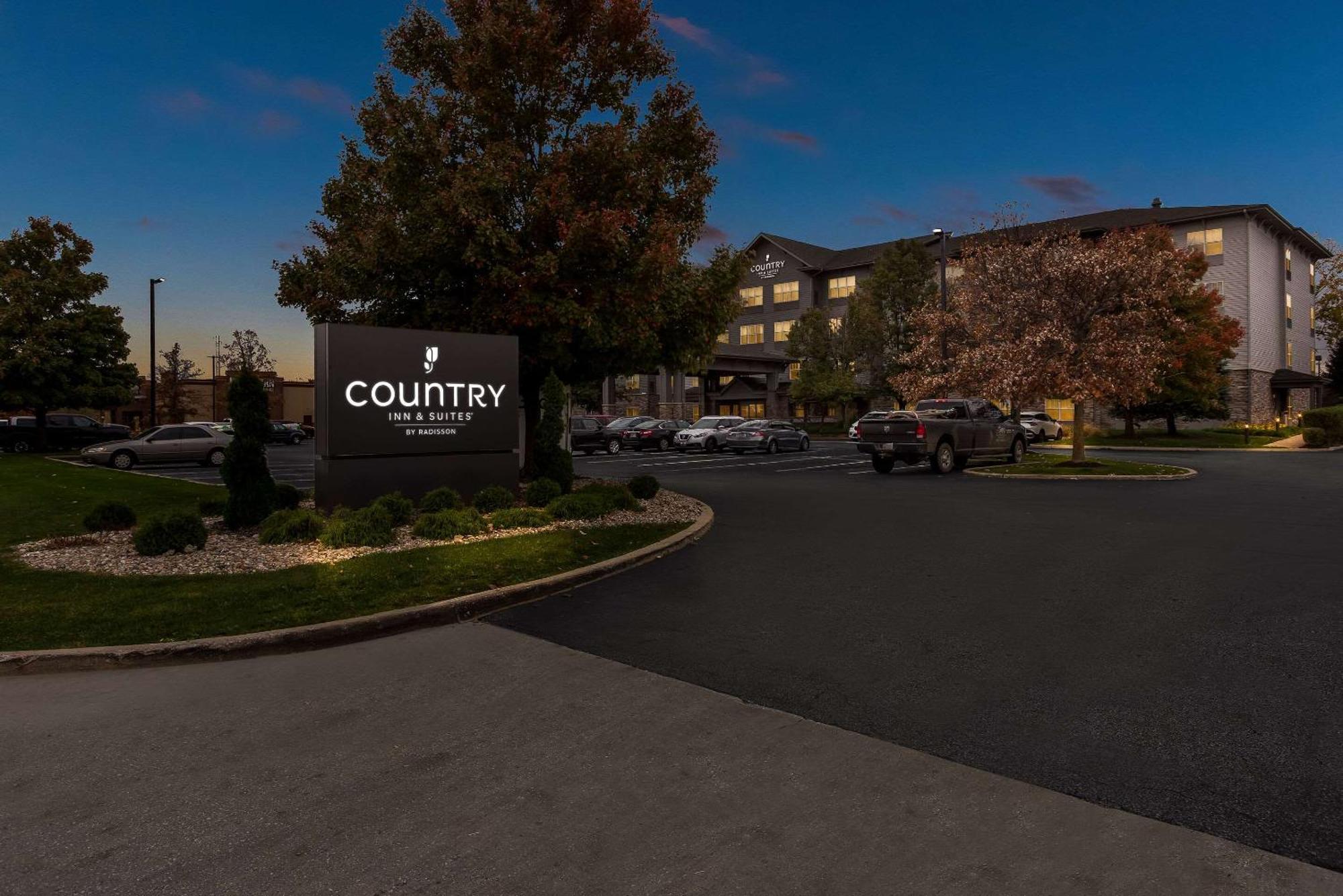 Country Inn & Suites By Radisson, Portage, In 외부 사진