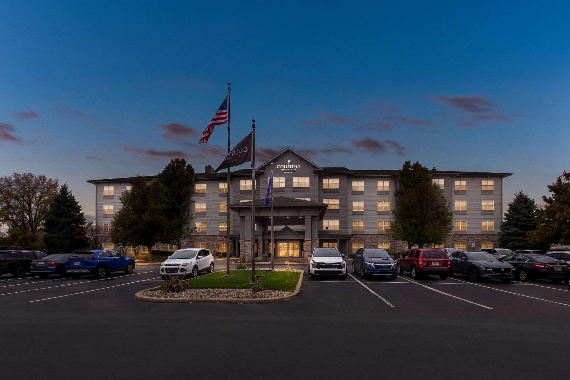 Country Inn & Suites By Radisson, Portage, In 외부 사진